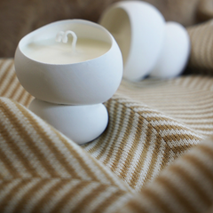 Aura Stone – Minimalist Scented Candle in Ceramic Vessel