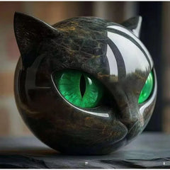 Obsidian Gaze – Miniature Resin Cat Head Sculpture